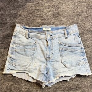 Kensie Light Wash Jean Shorts
